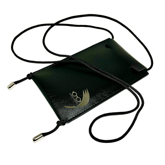 Estojo em Courvin Anahy D'Amico - cor preta