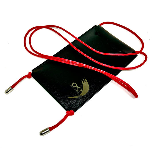 Estojo em Courvin Anahy D'Amico - cor vermelha